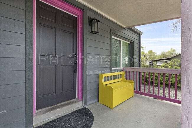 Foto del edificio - 156 S Newton St