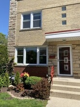 Building Photo - 226 S Maple Ave