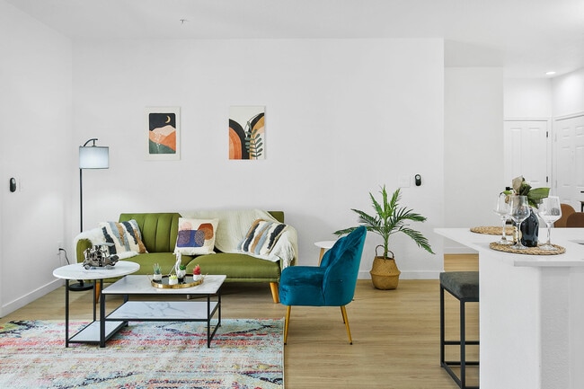 Building Photo - 9450 W Cabela Dr