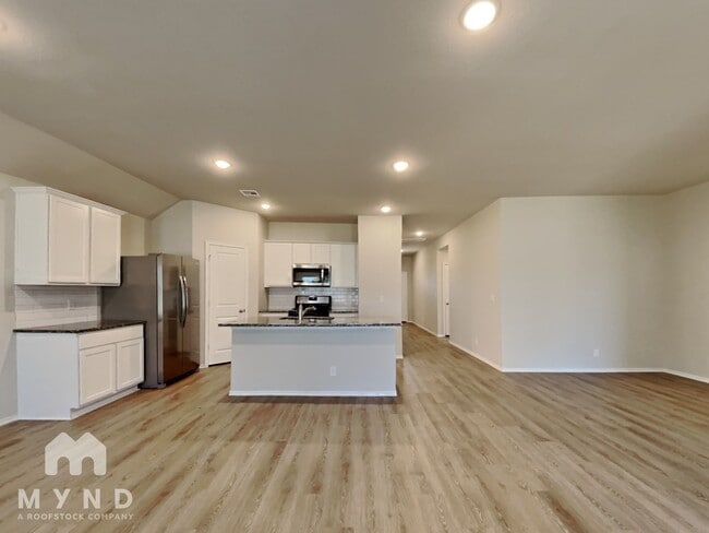 Building Photo - 28175 E 115 St S