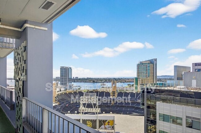 Foto del edificio - 321 Tenth Ave