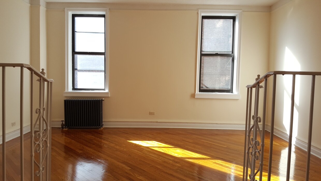 Primary Photo - 43-34 49th St