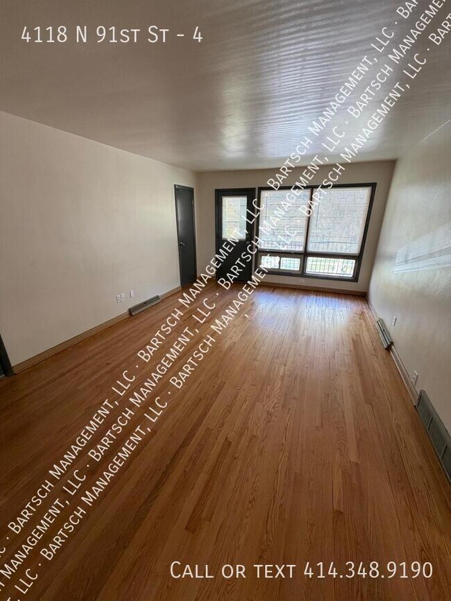 Foto del edificio - 4118 N 91st St