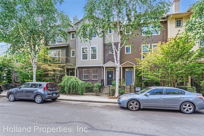 Foto del edificio - 2 br, 3 bath House - 6020 NE Alder St