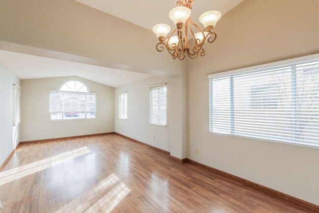 Foto del edificio - 8915 N Veridian Dr