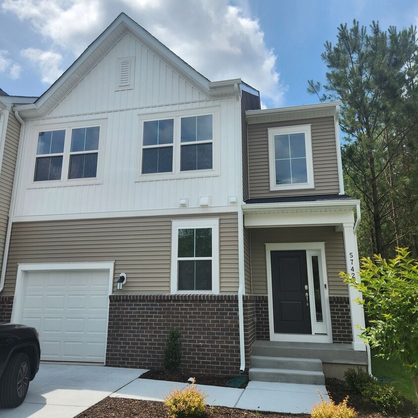 Primary Photo - 5142 Flowering Peach Lane, Providence Forg...
