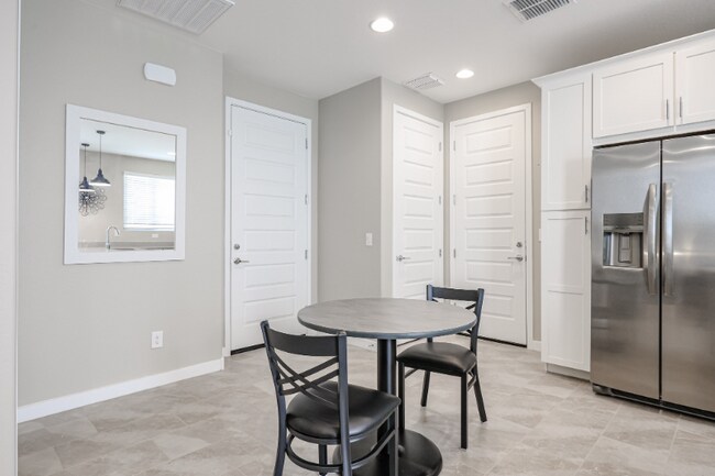 Foto del edificio - 15773 W Kendall St