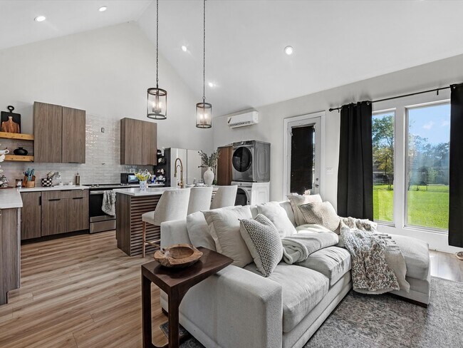 Building Photo - 3209 Pennsylvania St