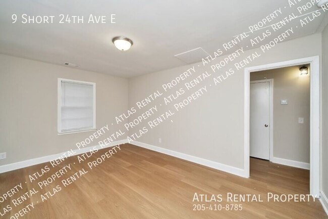 Building Photo - 9 E Short 24th Ave