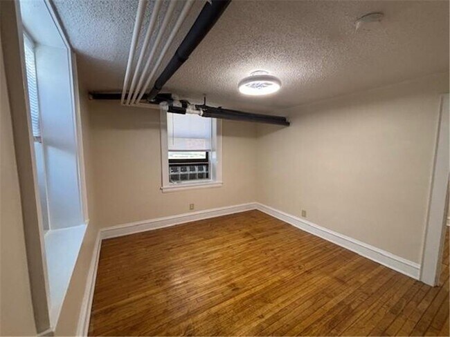 Foto del edificio - 1401 Willow St