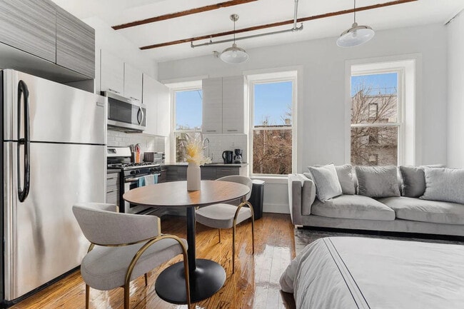 Foto del edificio - 716 Madison St