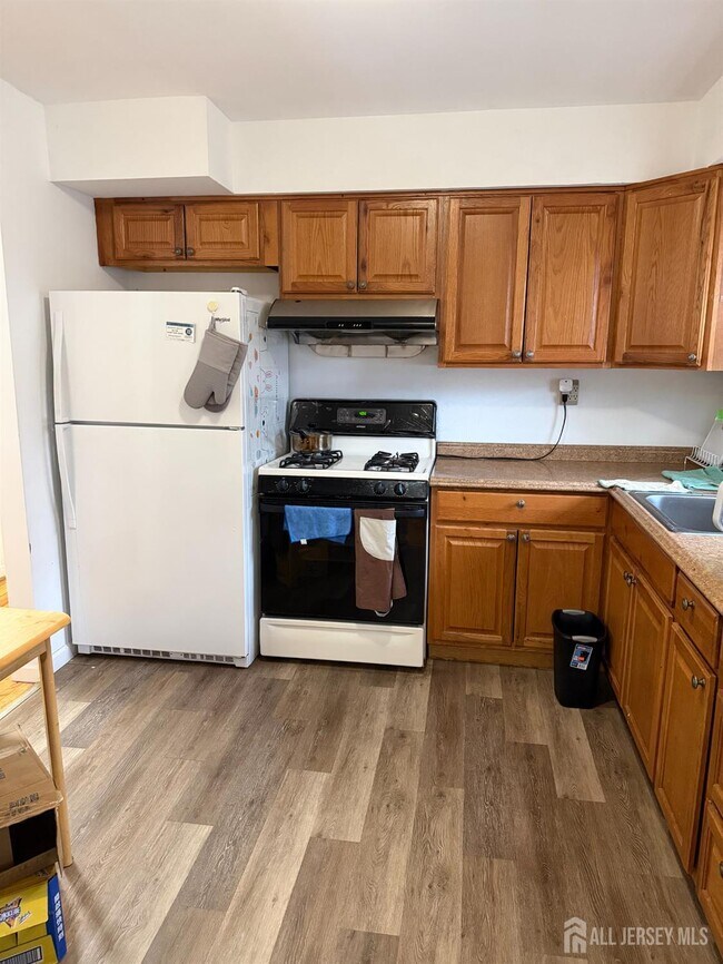 Foto del edificio - 34 Nelson Ave