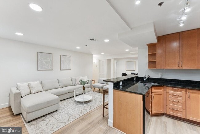 Foto del edificio - 610 Bashford Ln