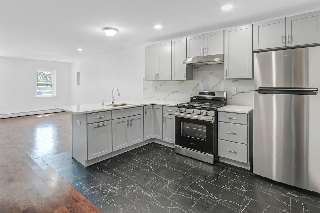 Primary Photo - 370 Broadway