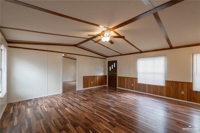 Building Photo - 1221 S Cesar Chavez Rd