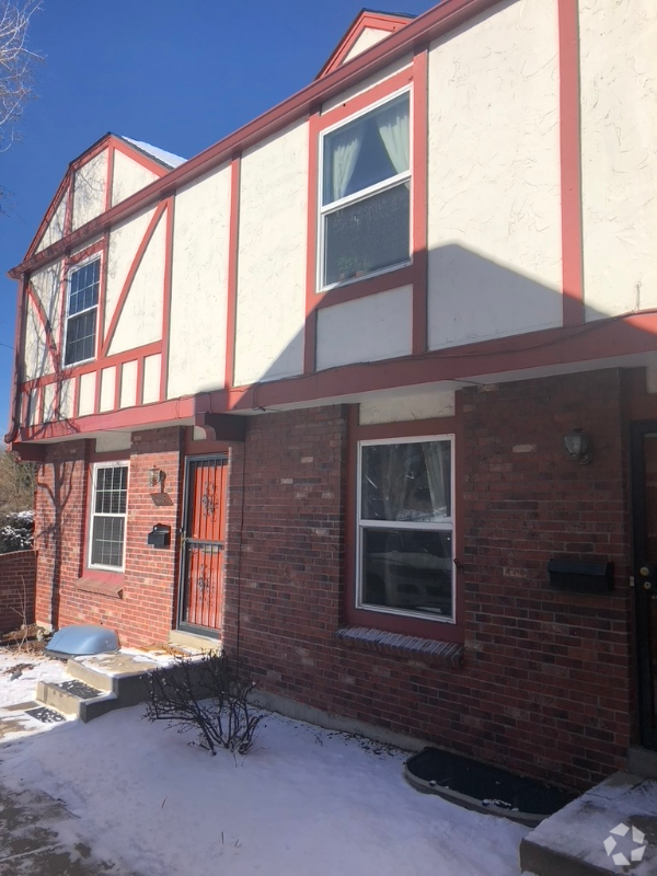 Building Photo - 1048 Josephine St