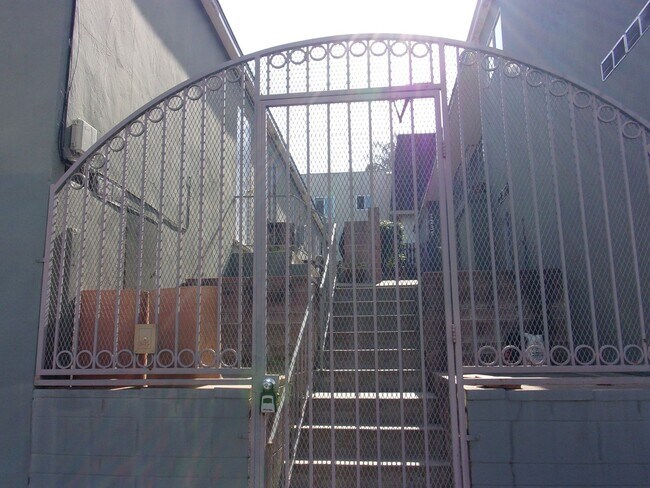 Foto del edificio - 1233-1235 29th St/2903-2906 A St