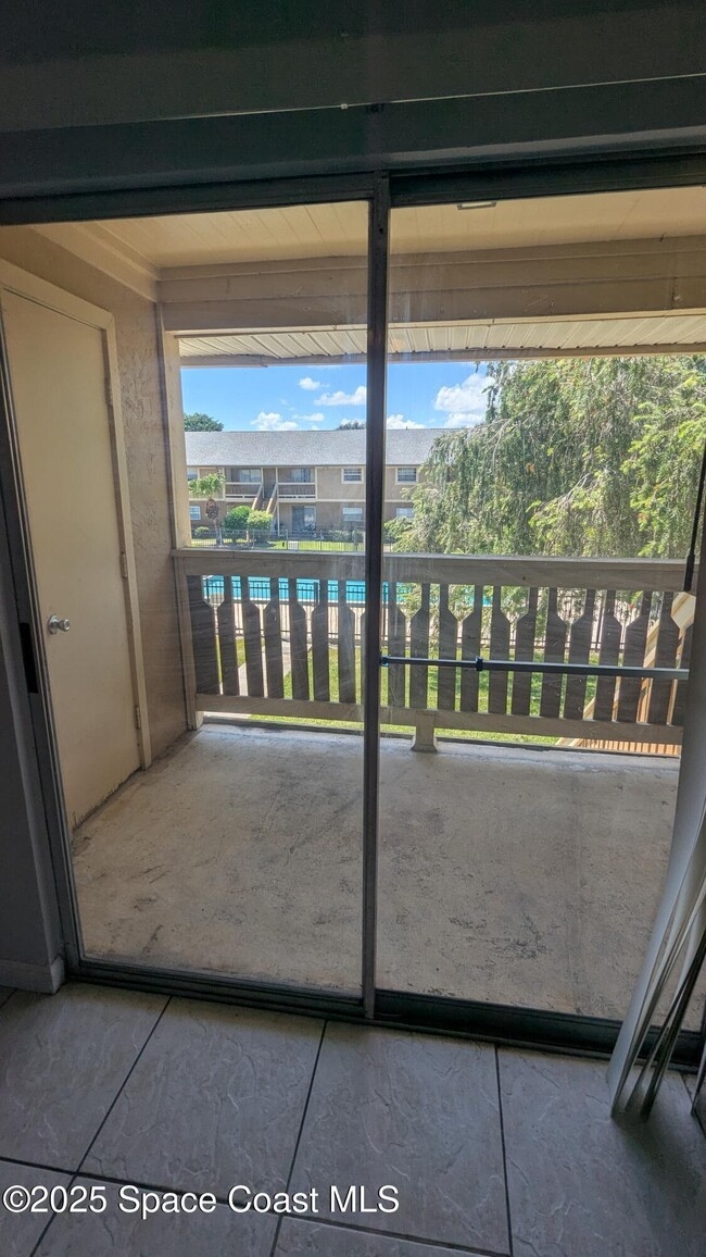 Foto del edificio - 281 Ulster Ln