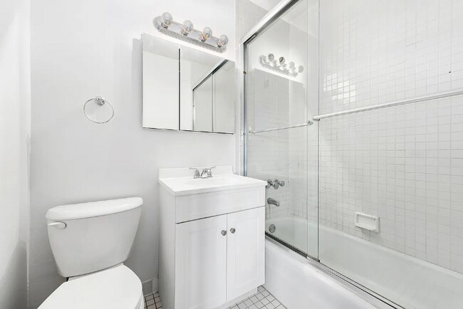 Foto del edificio - 345 E 80th St