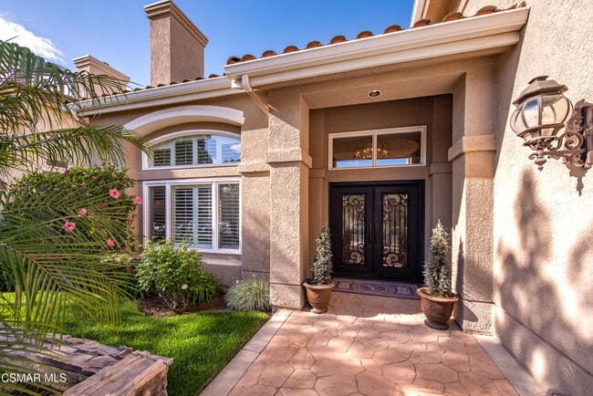 Foto del edificio - 48 Golden Glen Dr