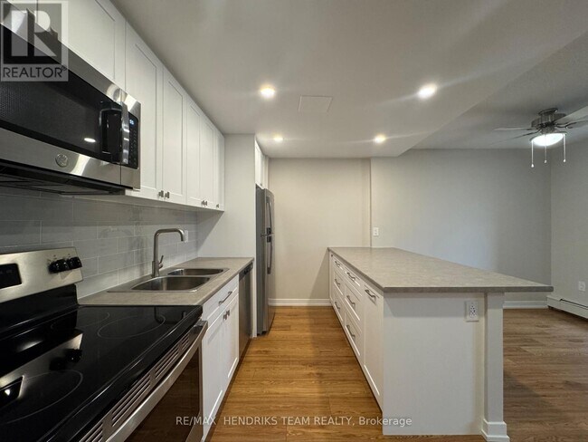 Building Photo - 87 Rockwood Ave