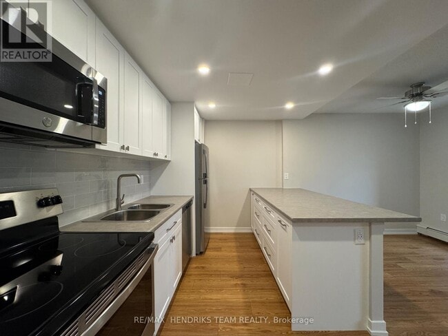 Building Photo - 97 Rockwood Ave