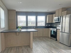 Building Photo - 14876 Washington Rd