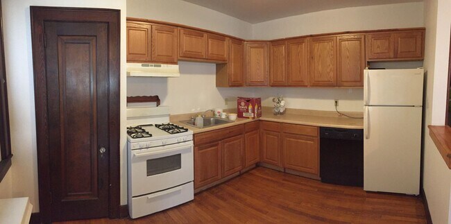 Foto del edificio - 1 Bedroom House in Millvale with Off Street Parking