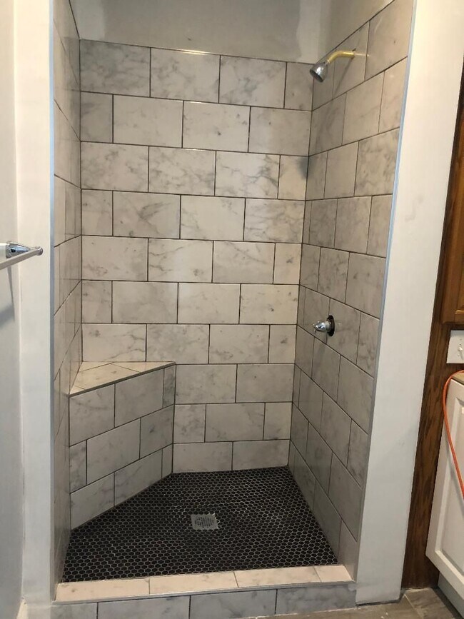 Photo - 571-573 Howell Apartment