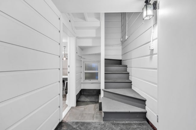 Building Photo - 3014a Pine St