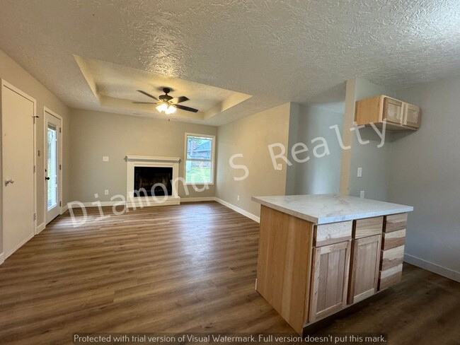 Building Photo - 5649 S Ferguson Ave
