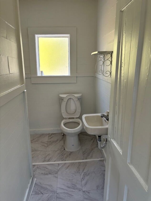 Foto del edificio - 324 N Orange St