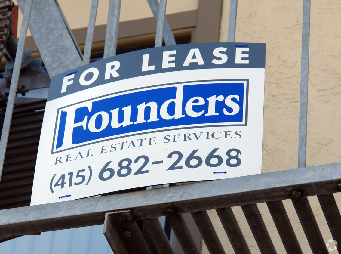 Building Photo - 2750-2772 San Bruno Ave