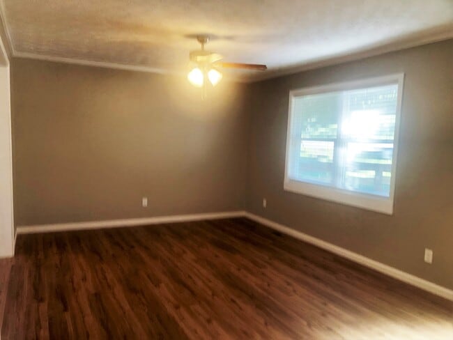 Living room - 1808 Mikonda Dr