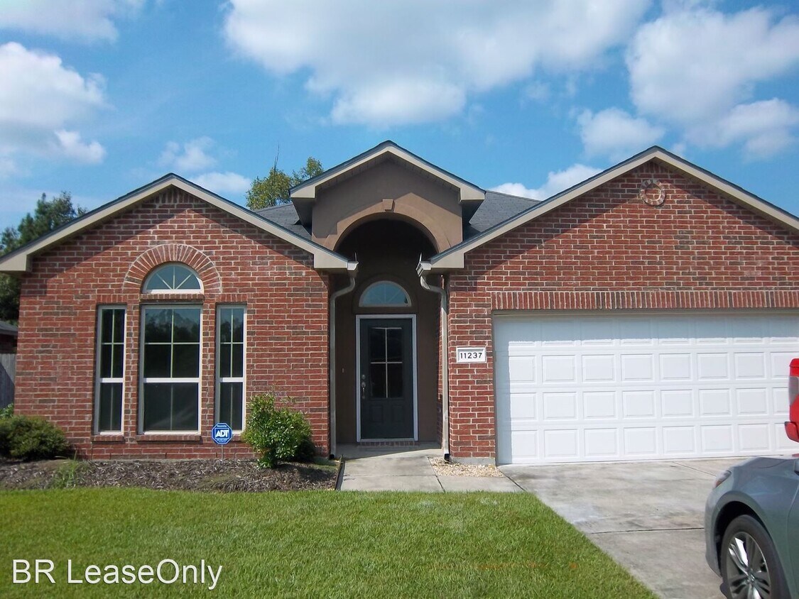 Foto principal - 3 br, 2 bath House - 11237 Caddo Dr.