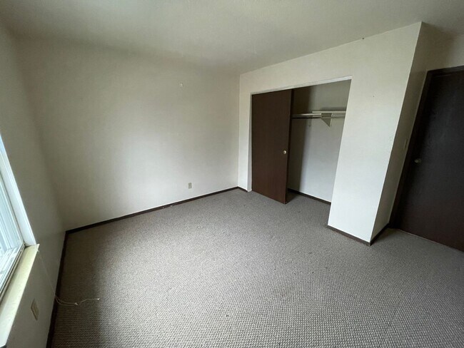 Building Photo - York Villa Apartments