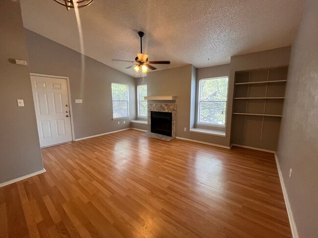 Building Photo - 5309 Indio Dr