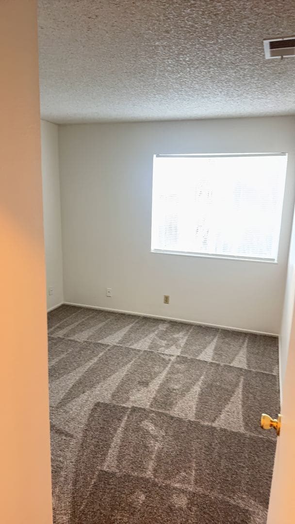 Building Photo - Charming 3-bedroom, 2-bathroom