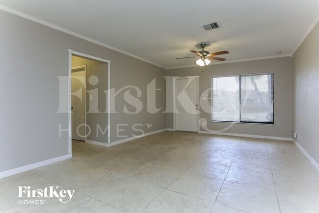 Foto del edificio - 3621 NE 12th Terrace