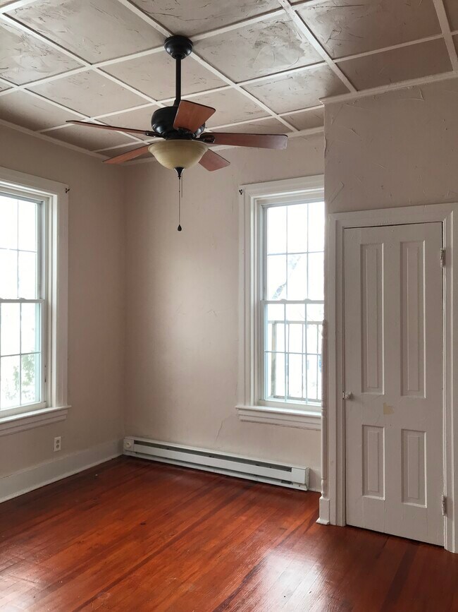 Bedroom - 353 N Market St