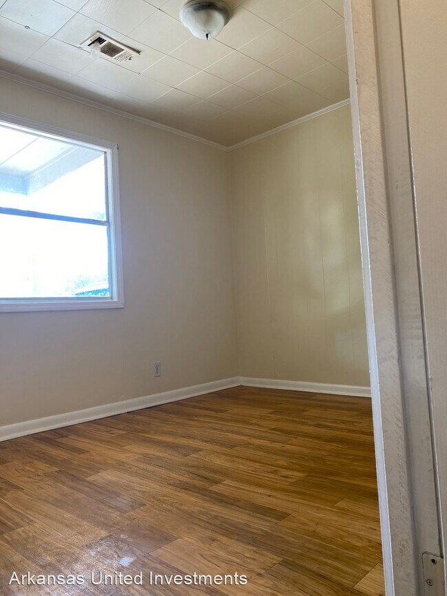 Foto del edificio - 2 br, 1 bath House - 208 Roosevelt Rd