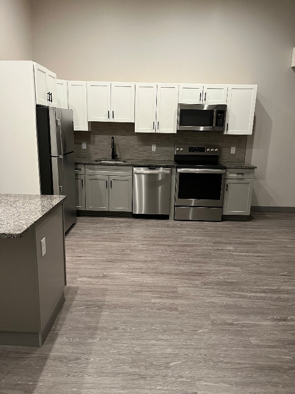 Building Photo - 56 Oak Terrace