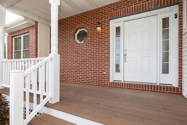 Foto del edificio - 5 Neff Dr