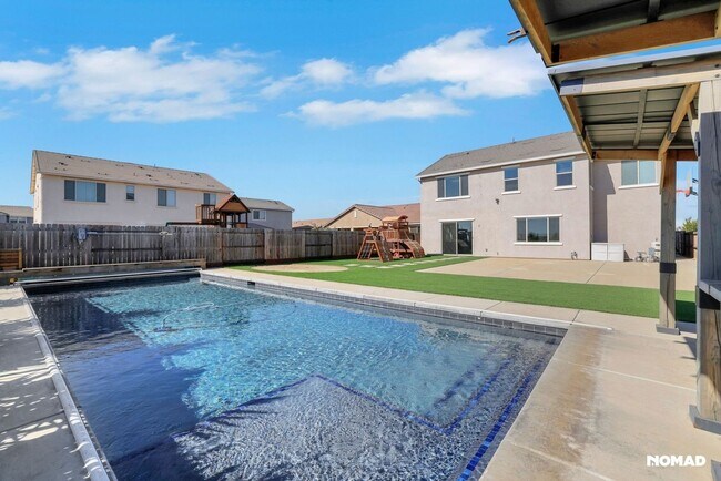 Foto del edificio - 12925 Knightsbrook Ave