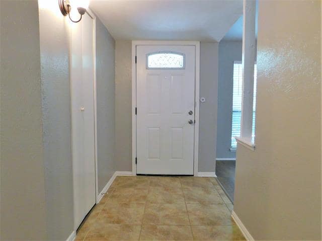 Foto del edificio - 421 Shadowcrest Ln