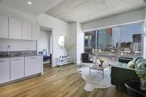 Foto principal - 22-22 Jackson Avenue