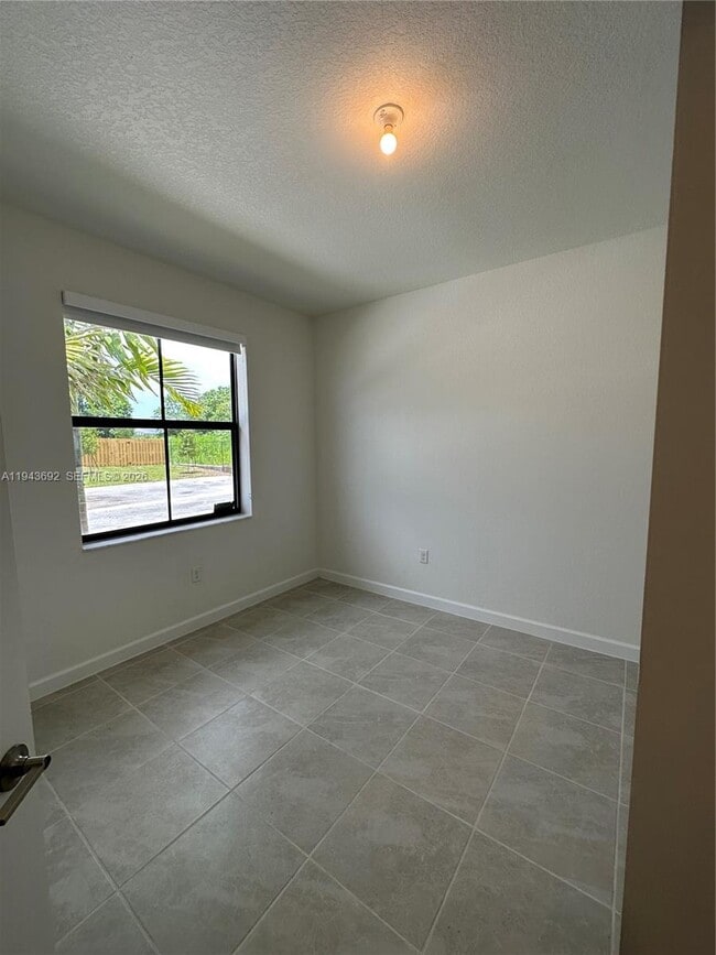 Foto del edificio - 28471 SW 132nd Ct