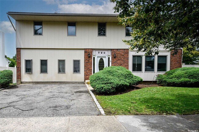 Building Photo - 2 Turnberry Ln