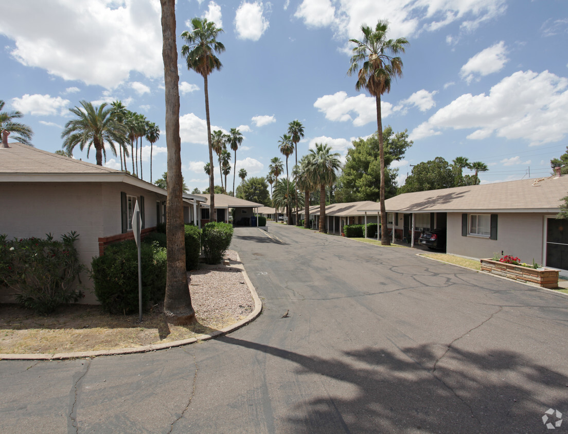 Foto del edificio - Fairway Terrace Apartments