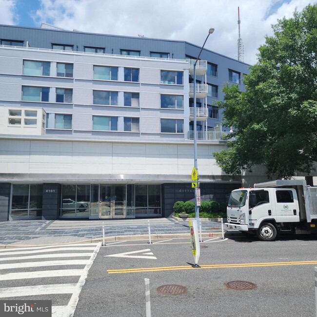 Building Photo - 4101 Albemarle St NW